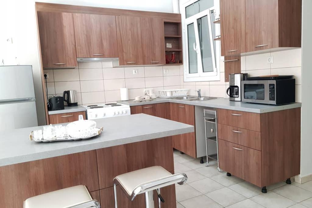 A Great Stay At A Comfortable Large Apartment Atena Exterior foto