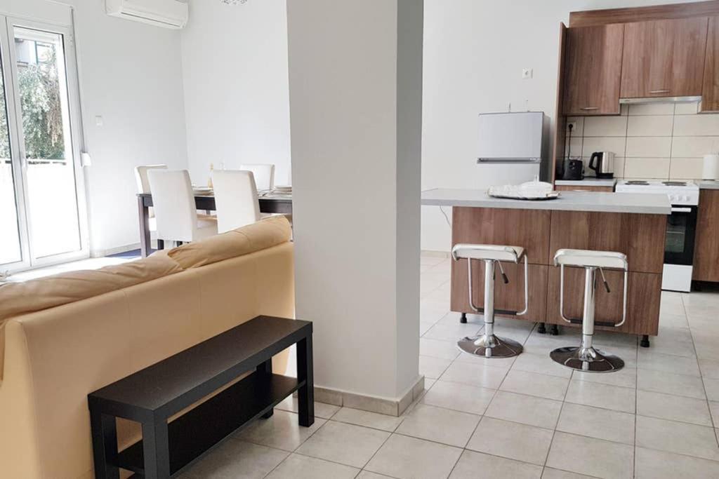 A Great Stay At A Comfortable Large Apartment Atena Exterior foto
